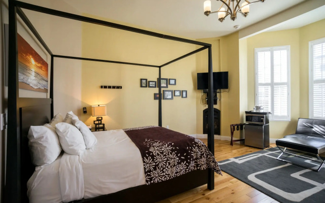 Rio Vista Suites
