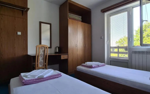 Guest House Tiha noć