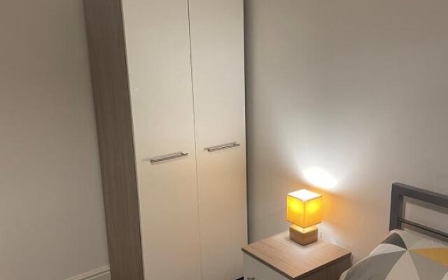 #0310 - Lovely 1 Bedroom apartment - Free parking