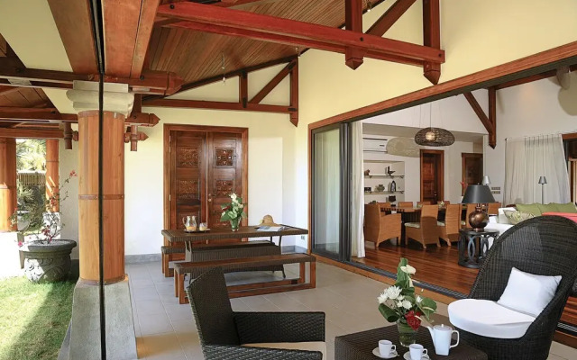 Sankhara Beachfront Villas