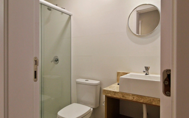 1089 - Praia de Bombinhas novíssimo 02 dormitórios