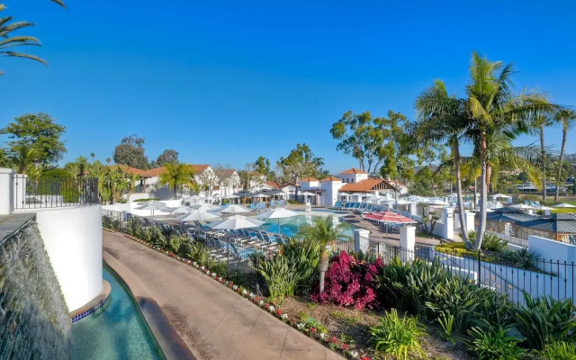 Serenity in La Costa Paradise