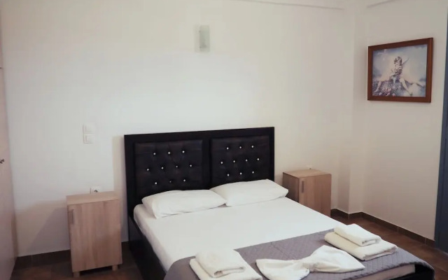 Leon Lux Apartments