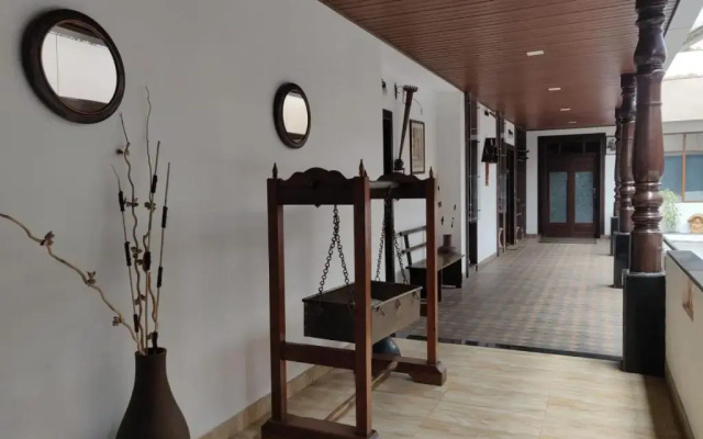 Mudra midtown rooms and suites