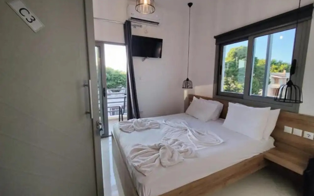Finikas Suites & Apartments by Airstay