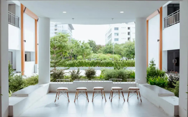 RUS Hotel&Convention