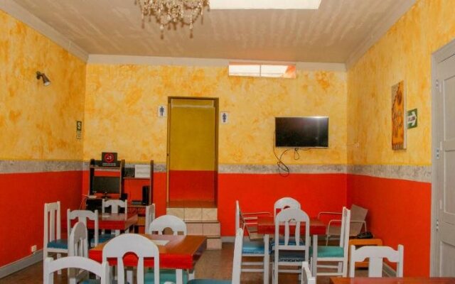 Los Balcones De Moral Y Santa Catalina Hostal