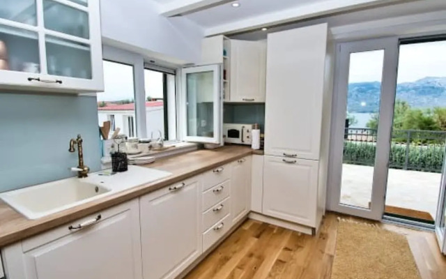 Beach House Calendula