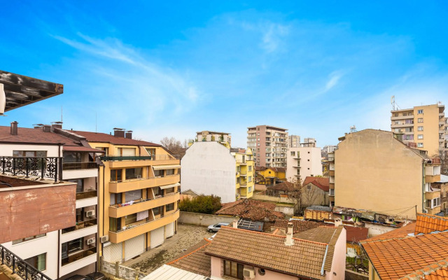 The Walnut 2BD Apartment