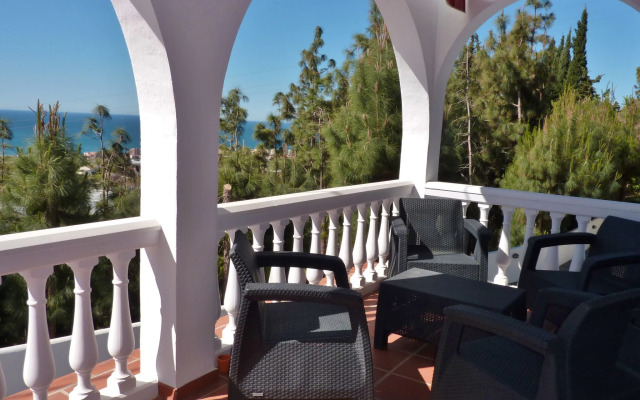 Spectacular Villa in Algarrobo with Private Swimming Pool
