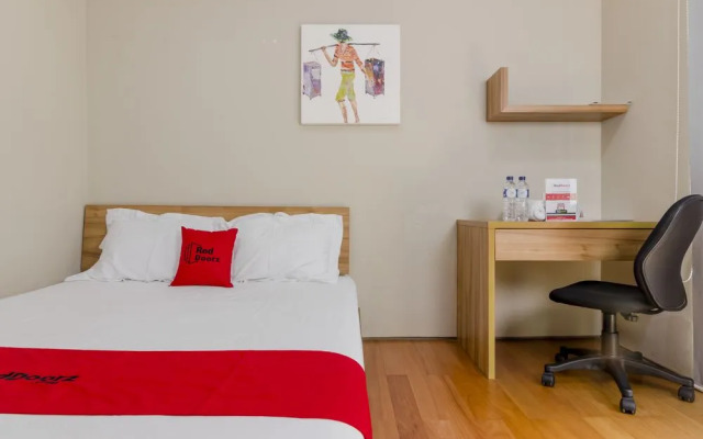 RedDoorz Plus @ Permata Karawaci