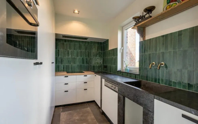 Spacious Holiday Home With Pond