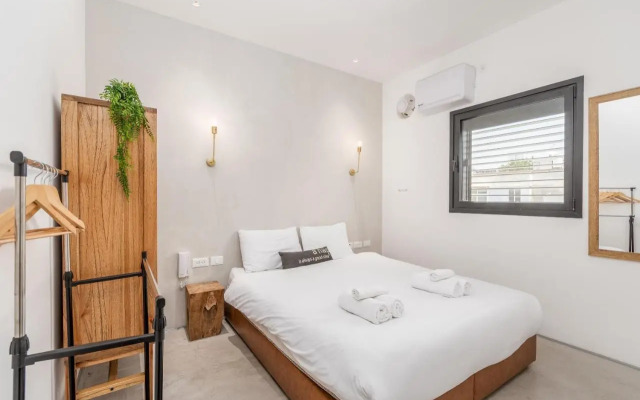Trendy apartment next to Levinsky market