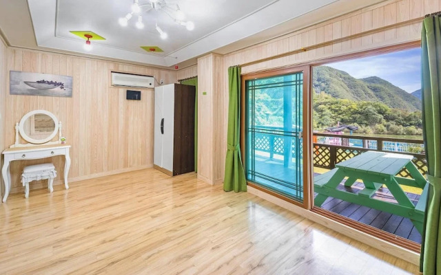 Yeongwol Gangeulpumeunsoo Pension