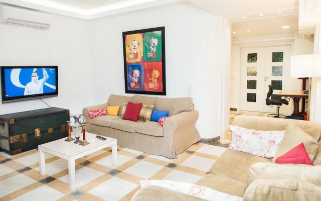 Chic Charming Central Athens Apt.