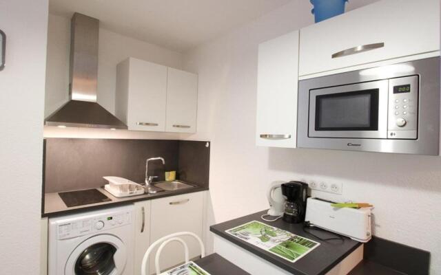 Appartement Balaruc-les-Bains, 1 pièce, 4 personnes - FR-1-553-125