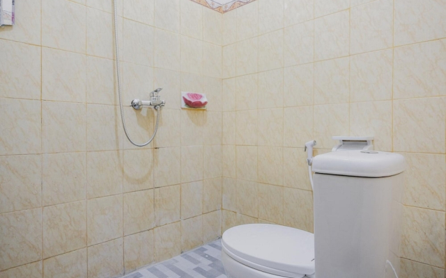 RedDoorz Syariah near Kebun Raya Liwa