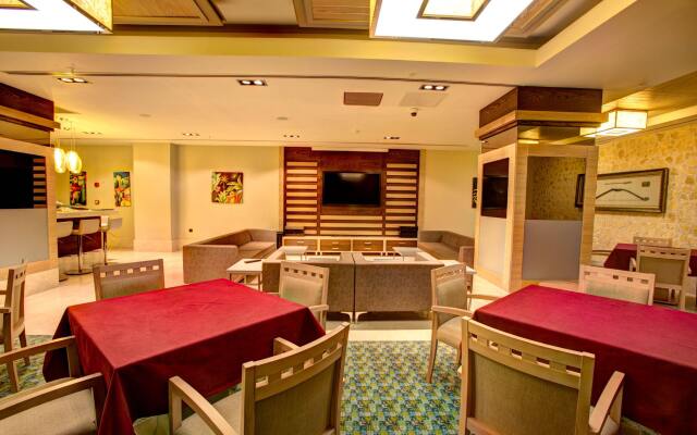 Taksim International Abant Palace Oteli