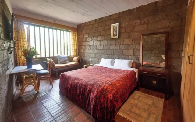 Villa Rock Stop Falls