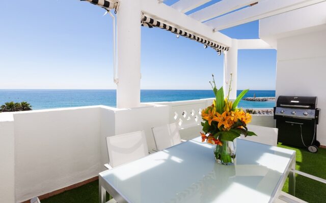 Banus Waterfront Penthouse