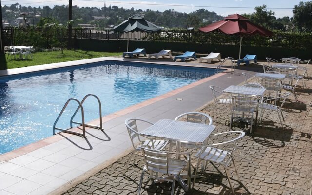 Ivys Hotel