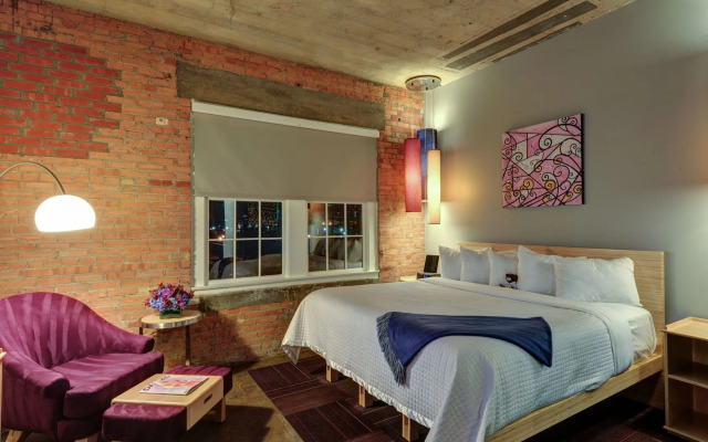 Canvas Hotel Dallas