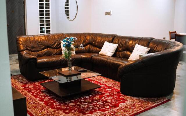Immaculate 3-bed Apartment in Accra
