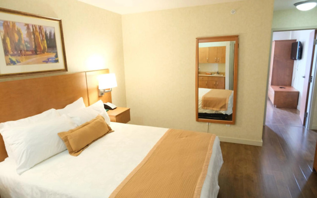 Rosslyn Inn and Suites