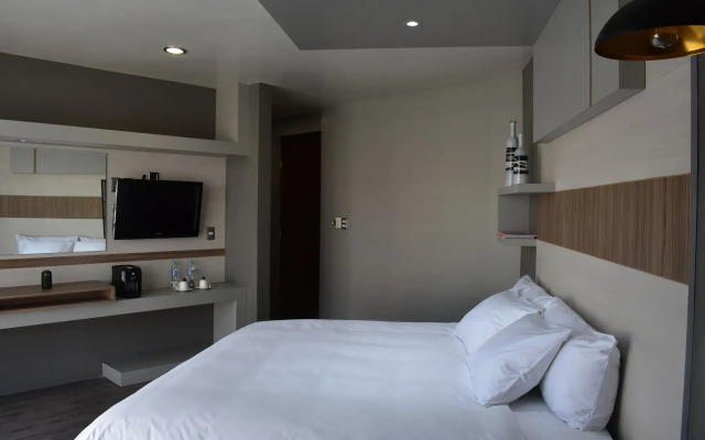 ESDUMA HK Hotel Pachuca