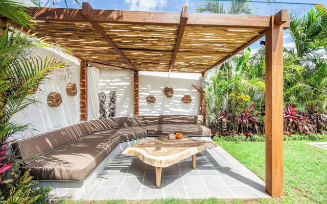 Modern 4 BR Villa 400m to the Beach in Canggu