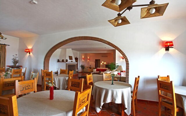 Herdade Naveterra Rural Lodge & Spa