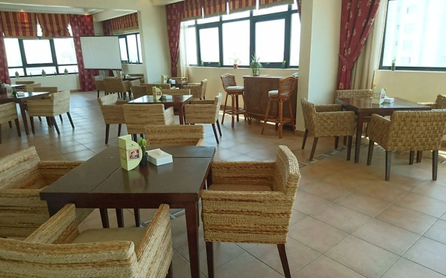 OYO 111 Infinity Suites
