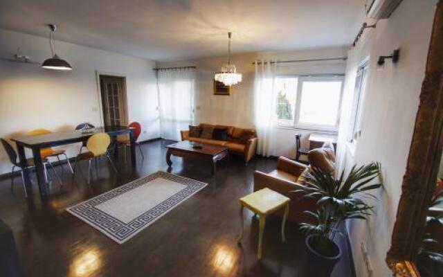 Apartment Come Back
