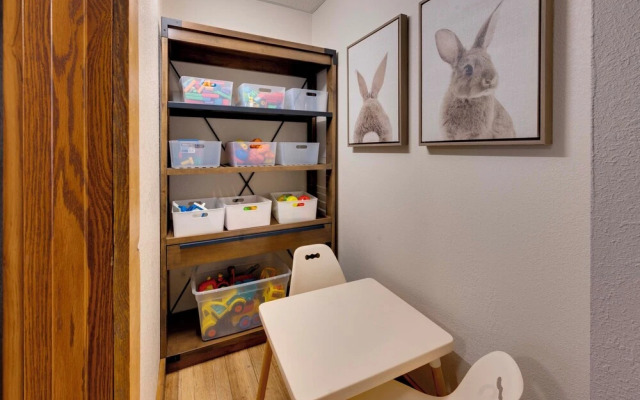 Game Room + Patio: 'bremer House Waverly Rental'