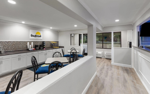 Days Inn by Wyndham Temple