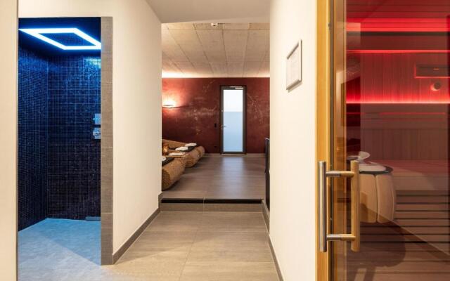 Golden Ball, Exclusive Serviced Apartments Munich