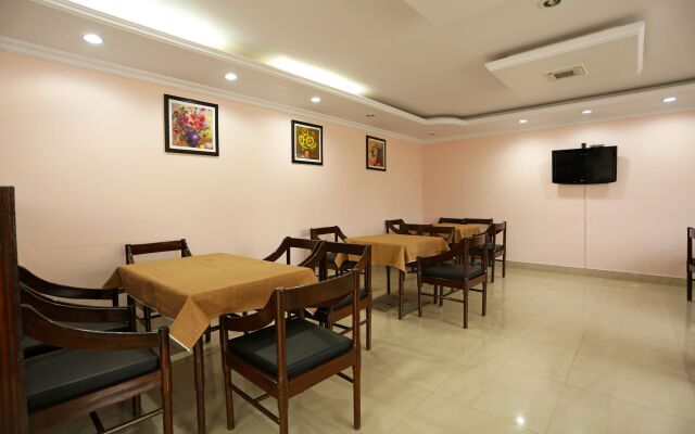 Capital O 3639 Hotel Pioneer