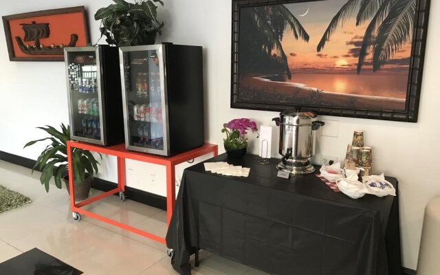 Portofino Beach Inn