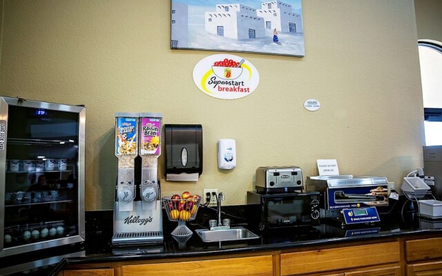 Super 8 By Wyndham Holbrook