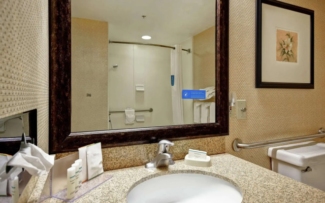 Comfort Inn & Suites Mt. Holly - Westampton