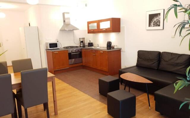 Aparthotel Old City