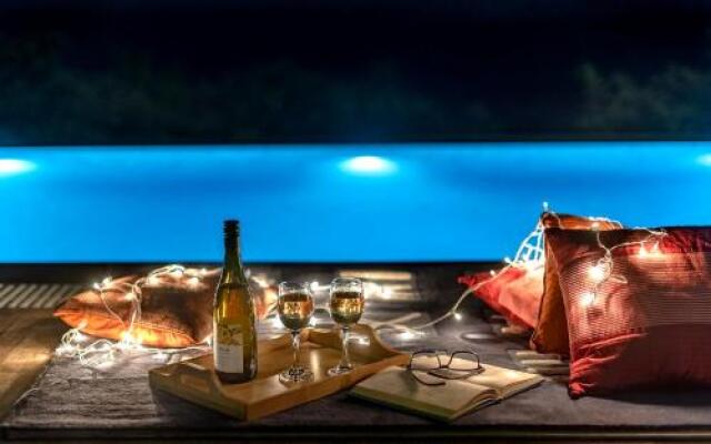 SaffronStays Falcon Hill, Lonavala - luxury villa with infinity pool near Lion's Point