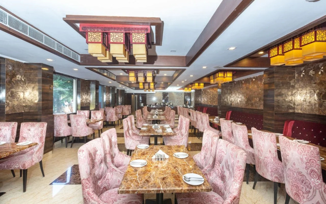 Capital O 6958 The Vijay Park