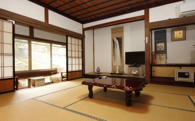 Shukubo Kakurinbo
