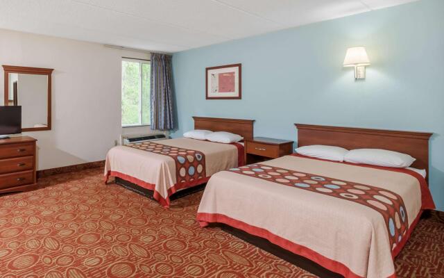 Super 8 by Wyndham Danbury