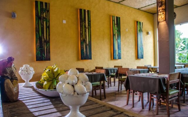 Hotel Mil Flores