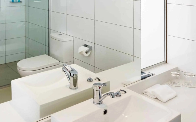 Grand Hotel and Apartments Townsville