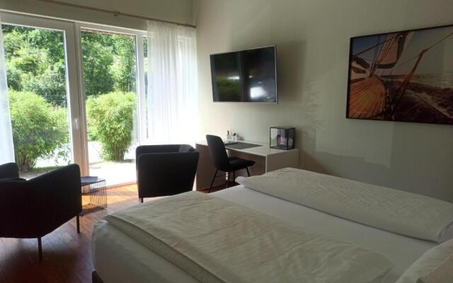 MotelplusHotel BiggeSeeFront