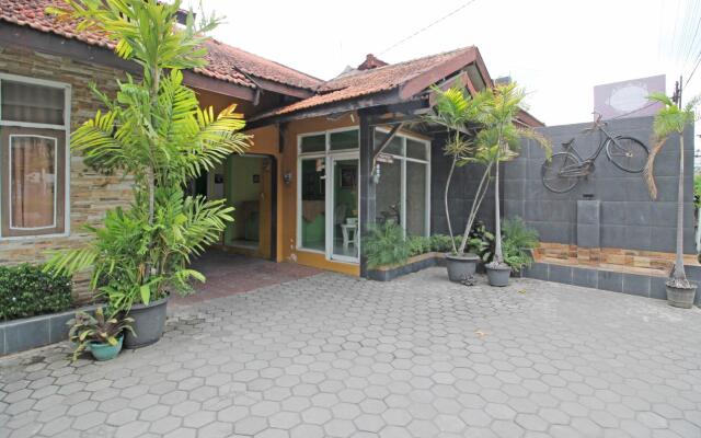 RedDoorz near Pojok Beteng Prawirotaman