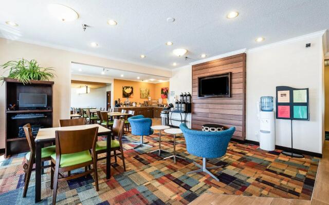 AmericInn by Wyndham Minot